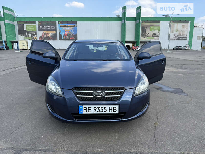 Kia Cee'd (2008)