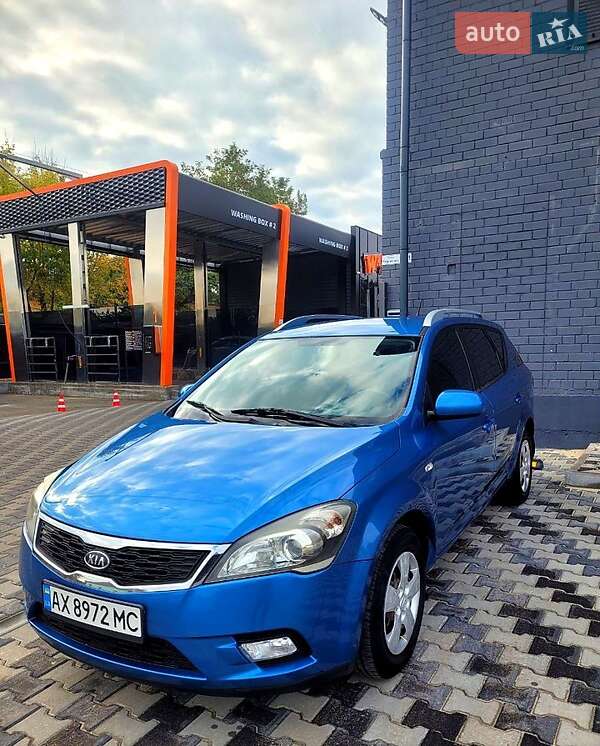 Kia Cee'd (2009)