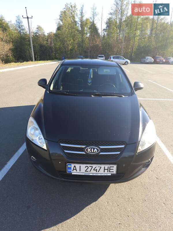 Kia Ceed (2008)