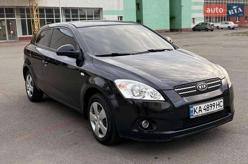 Kia Ceed (2008)