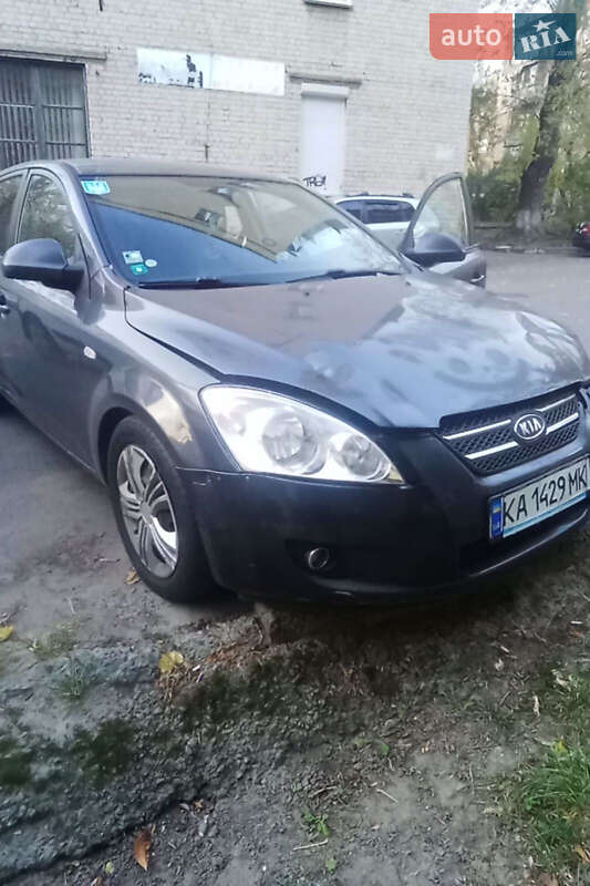 Kia Ceed (2007)