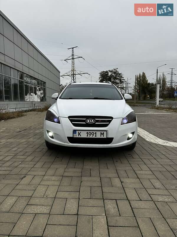 Kia Cee'd (2008)