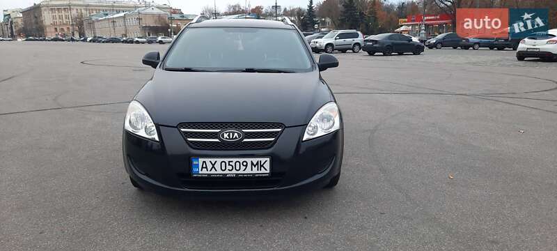 Kia Ceed (2008)