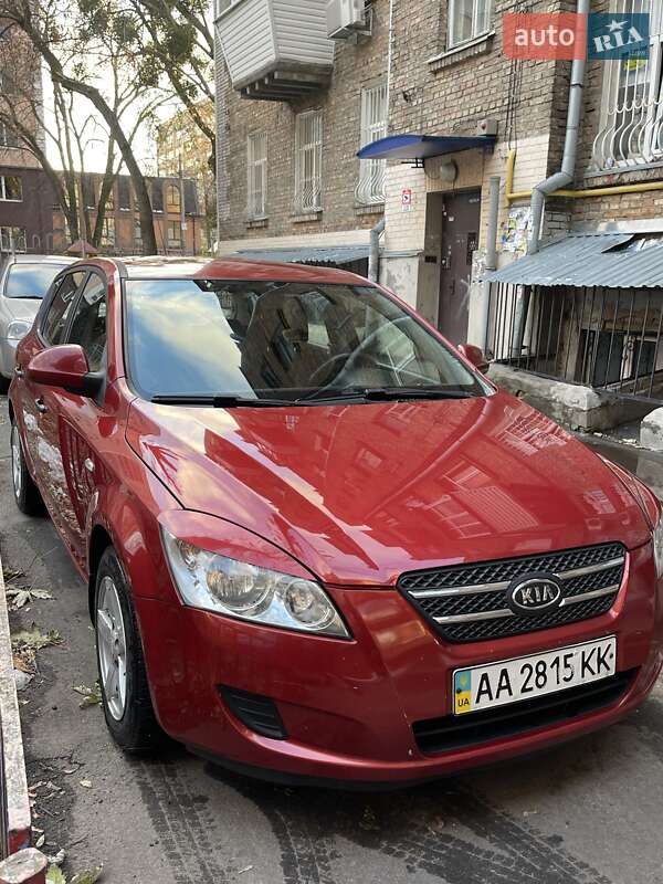 Kia Ceed (2007)