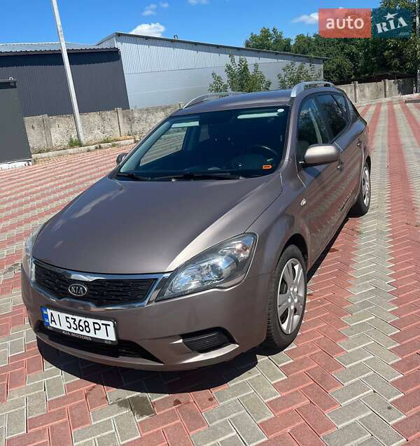 Kia Ceed (2011)