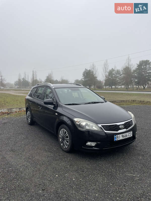 Kia Ceed (2011)