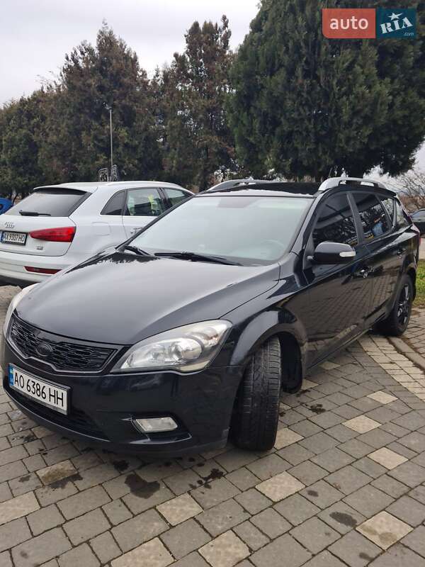 Kia Ceed (2010)