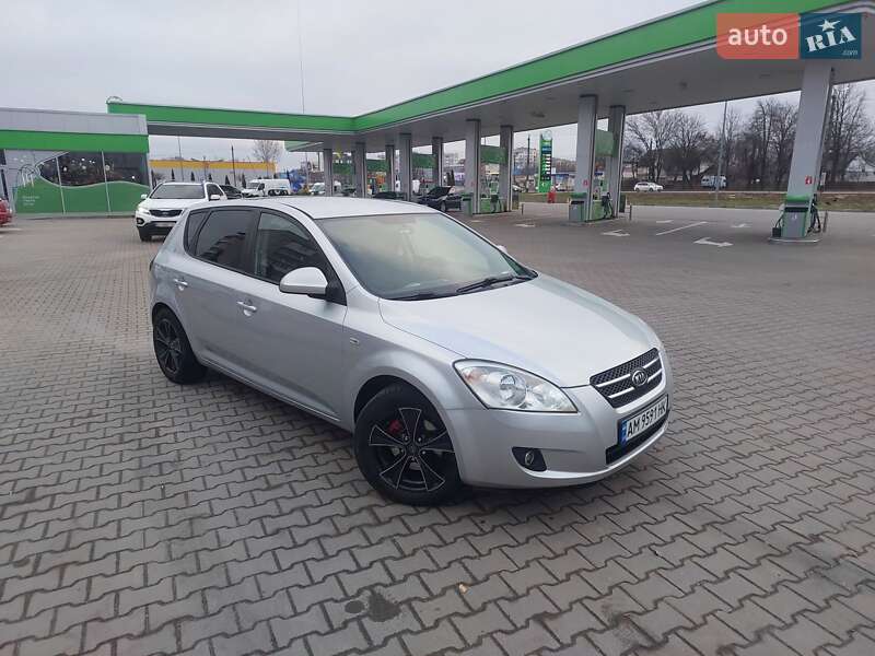 Kia Ceed (2007)