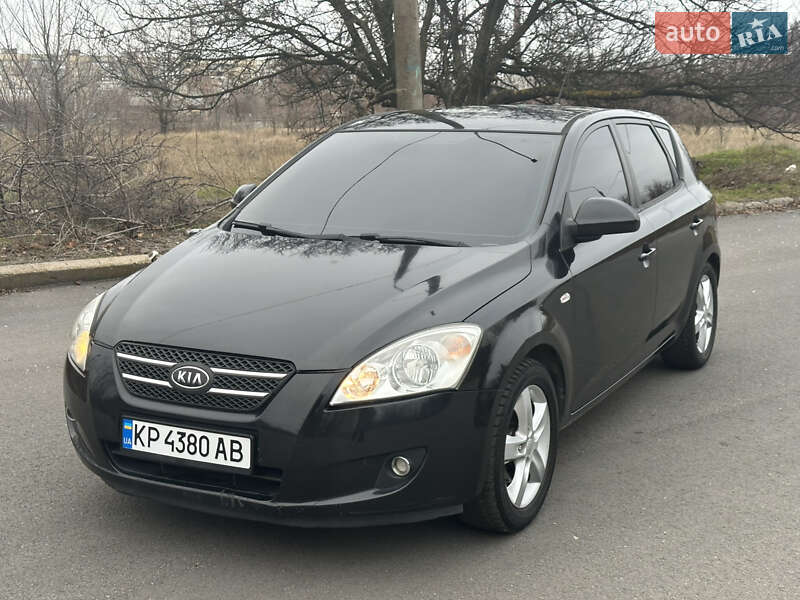 Kia Ceed (2008)