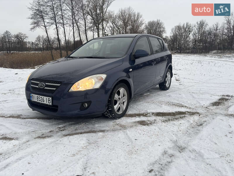 Kia Ceed (2008)