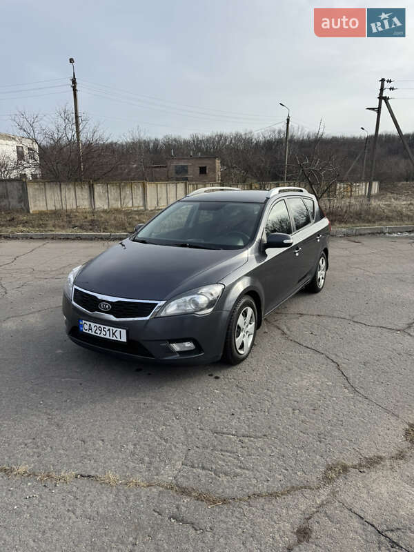 Kia Ceed (2010)