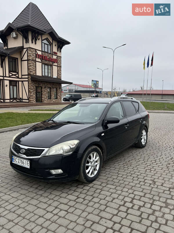 Kia Ceed (2011)
