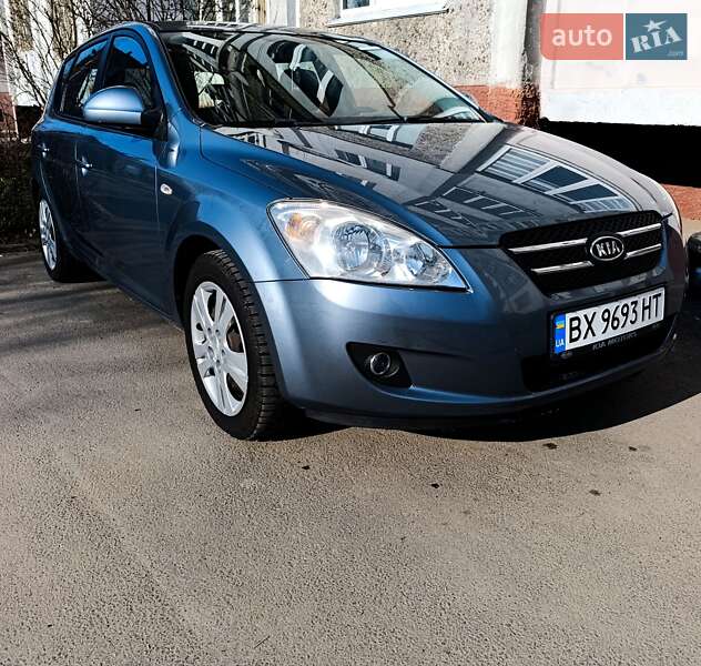 Kia Ceed (2007)