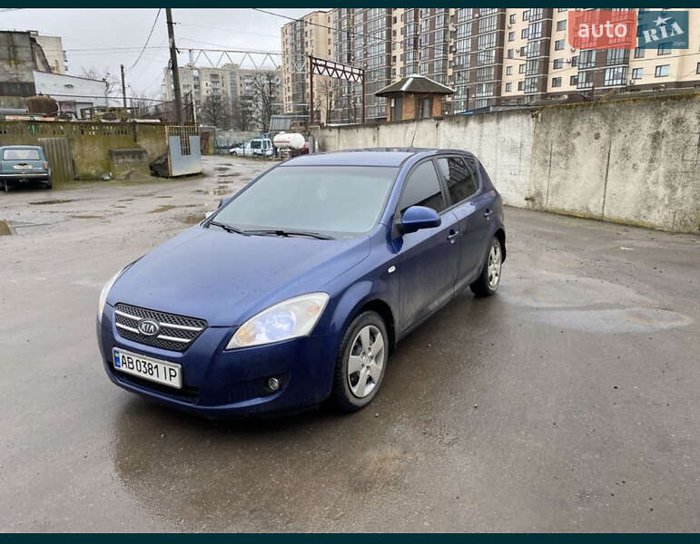 Kia Ceed (2007)