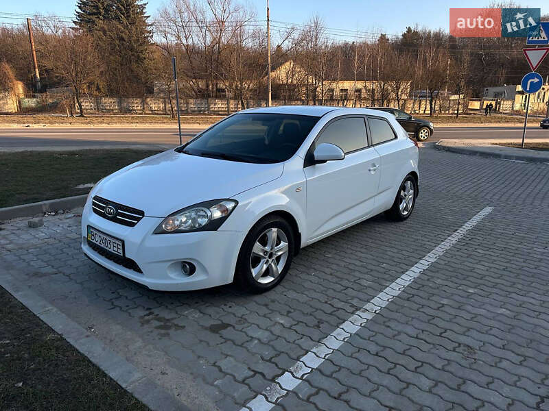Kia Ceed (2008)