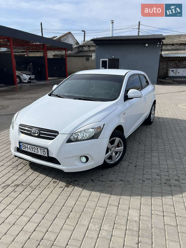 Kia Ceed (2008)