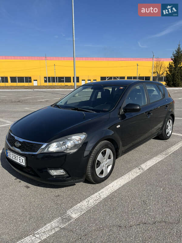 Kia Ceed (2011)