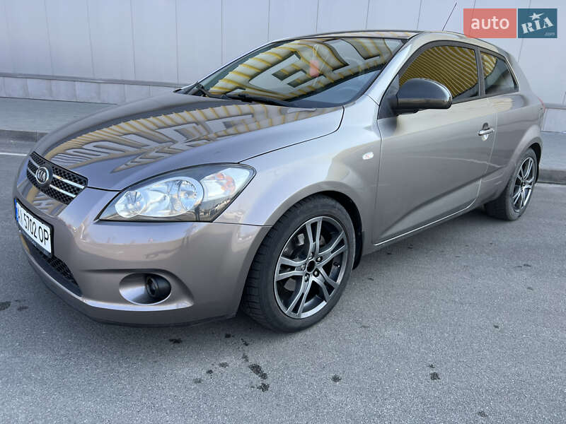 Kia Ceed (2008)