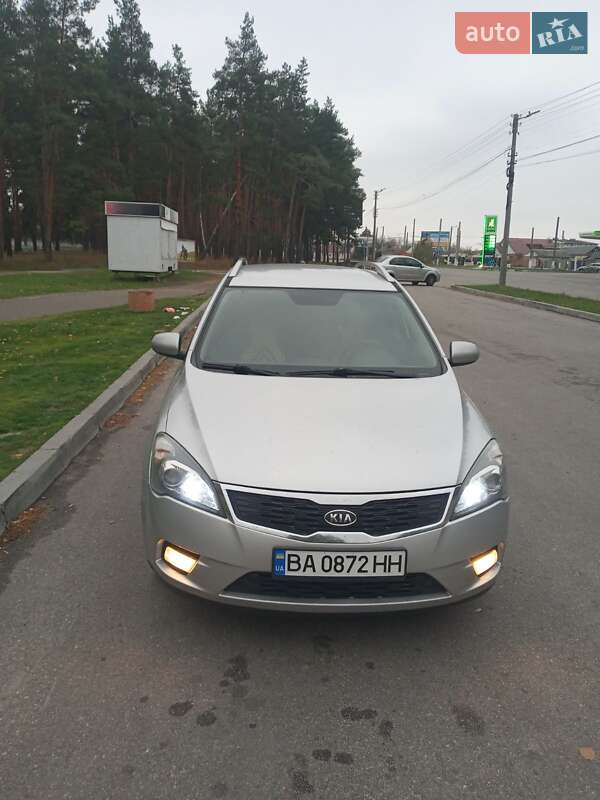 Kia Ceed (2011)