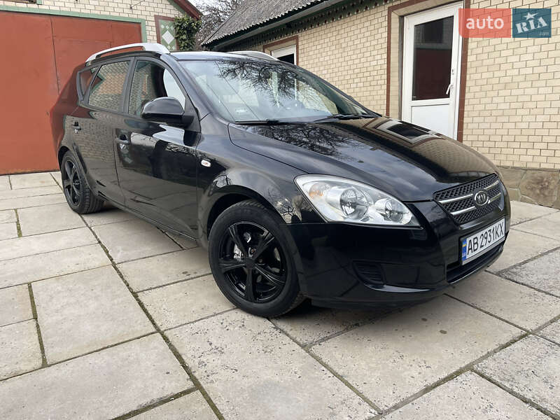 Kia Ceed (2008)