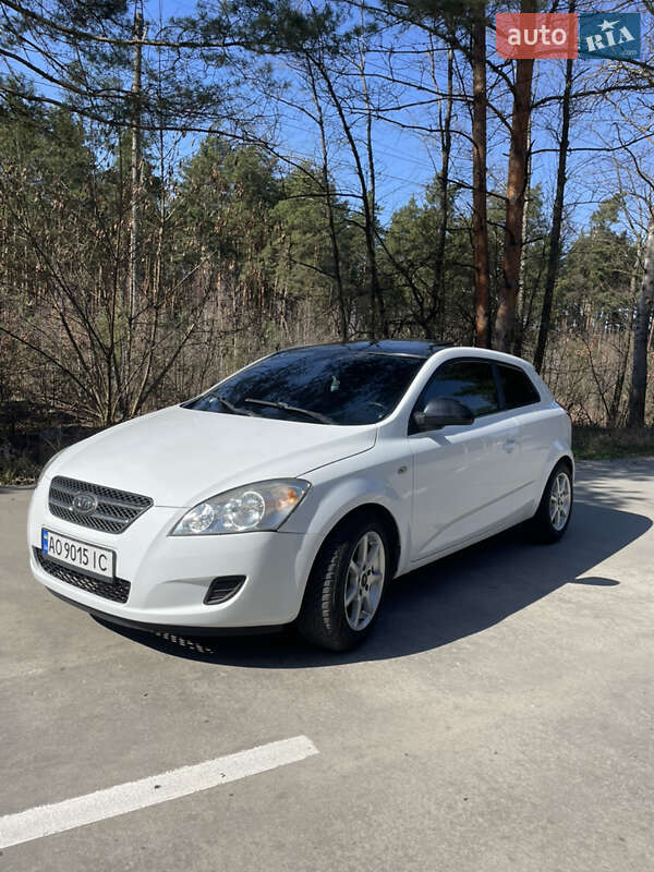 Kia Ceed (2008)