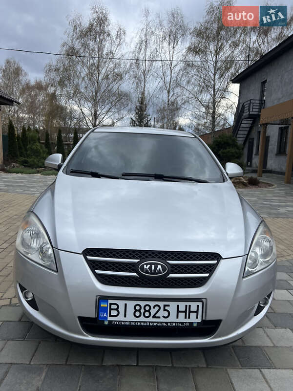 Kia Ceed (2007)