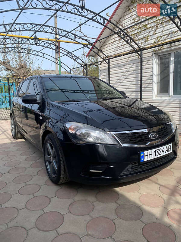 Kia Ceed (2009)