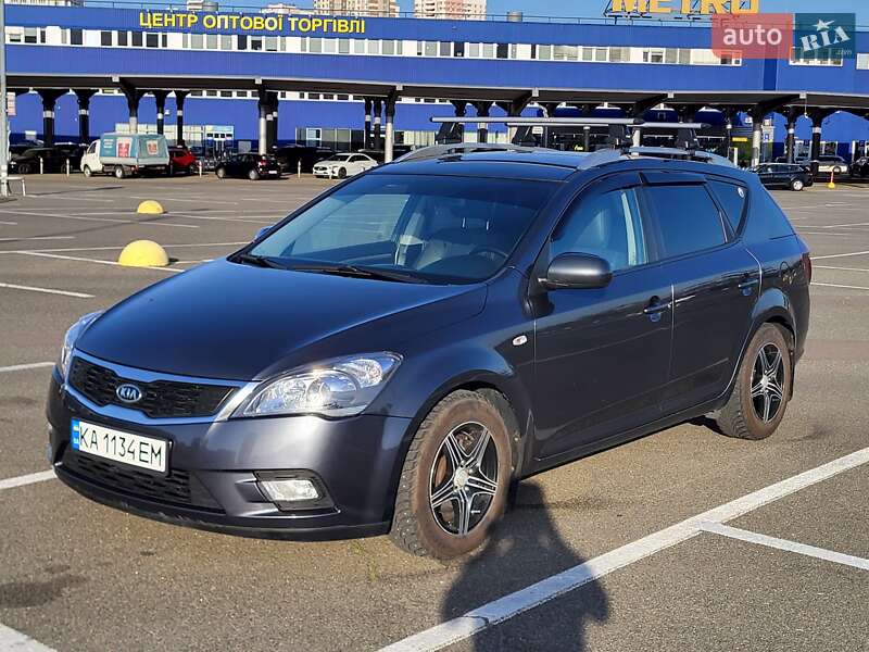 Kia Ceed (2011)