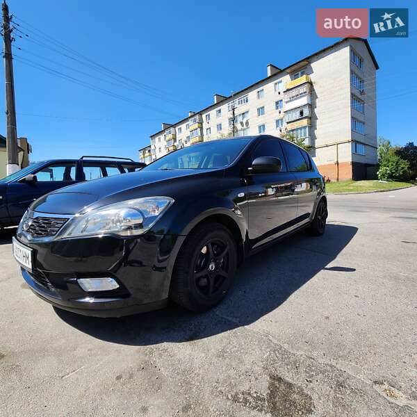 Kia Ceed (2010)
