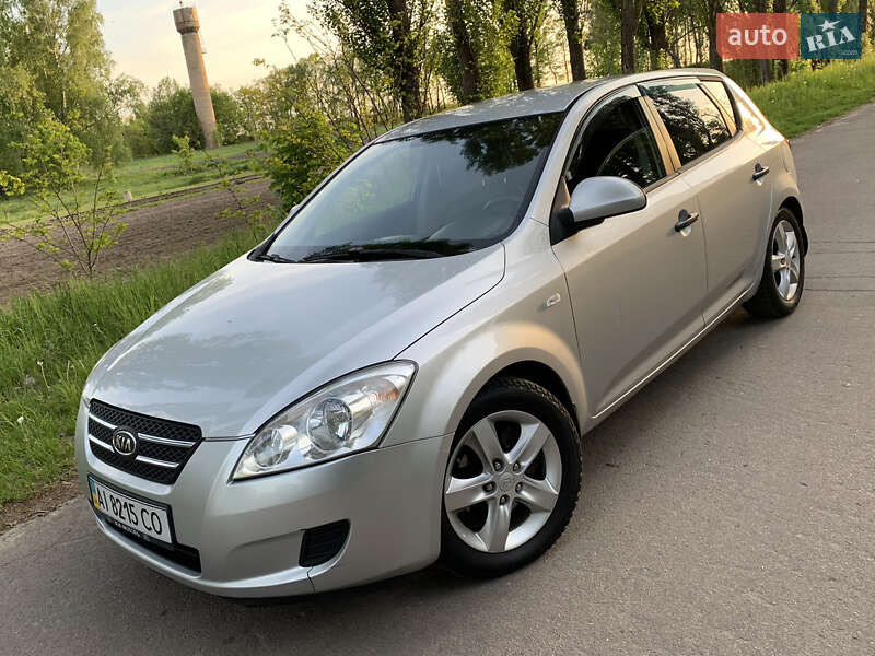 Kia Ceed (2008)