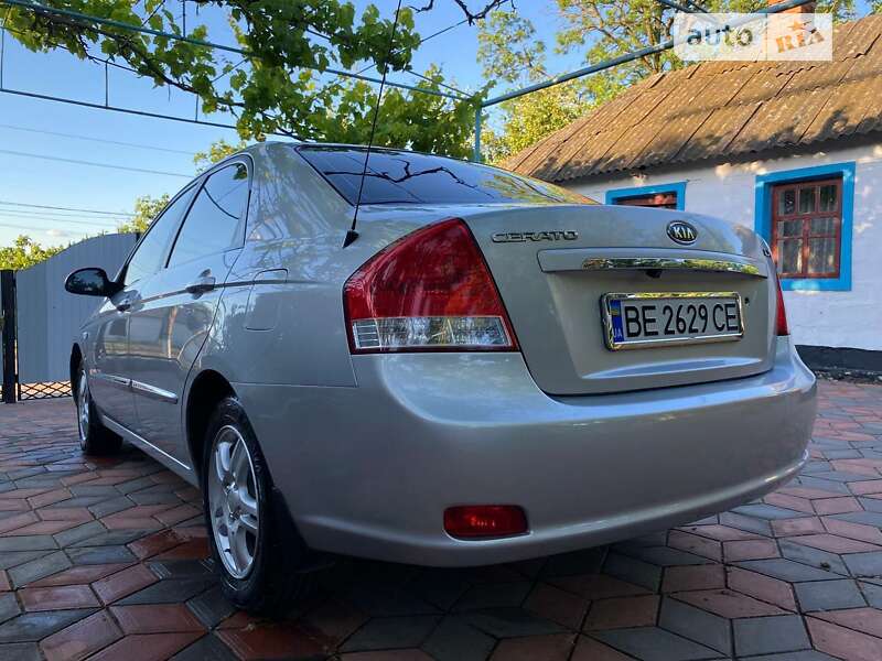Kia Cerato (2007)