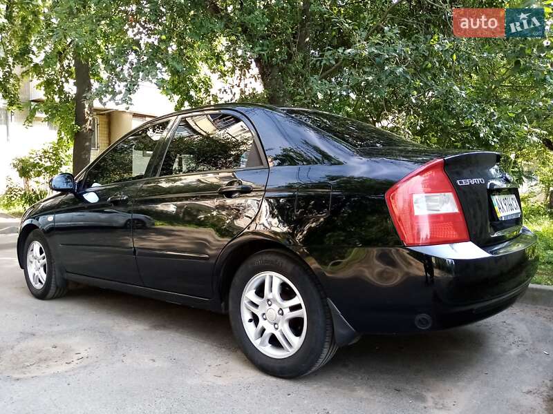 Kia Cerato (2006)