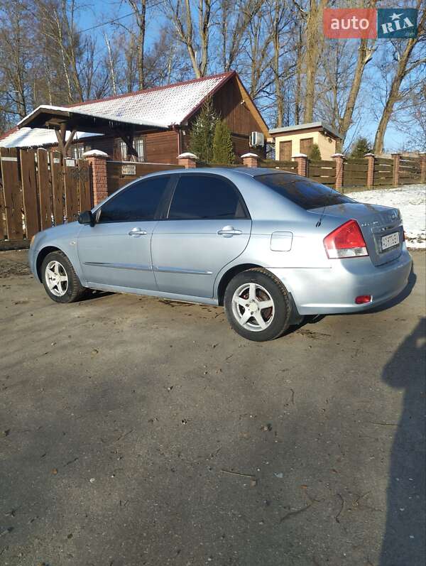 Kia Cerato (2007)
