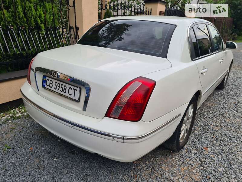 Kia Opirus (2007)