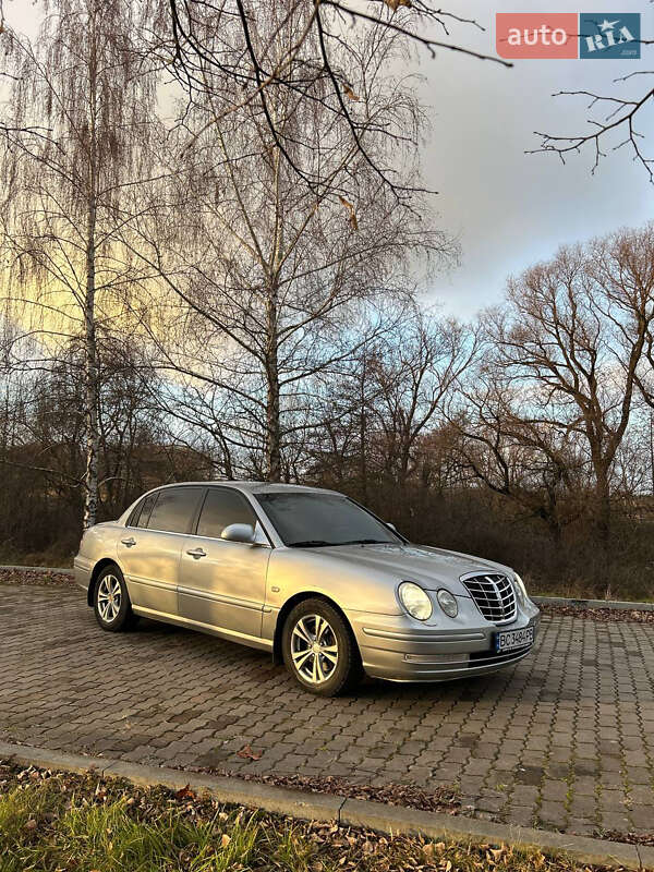 Kia Opirus (2005)