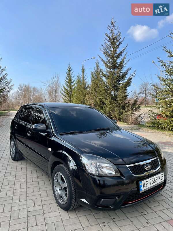 Kia Rio (2009)
