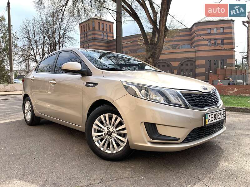 Kia Rio (2013)