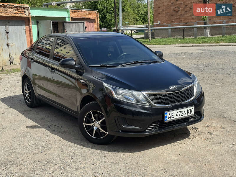 Kia Rio (2013)