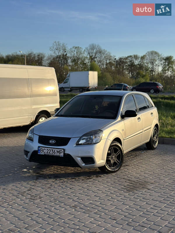 Kia Rio (2010)