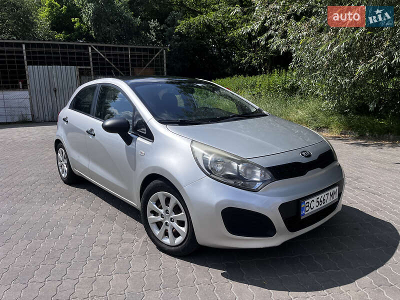 Kia Rio (2012)