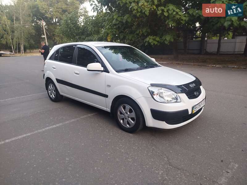 Kia Rio (2009)