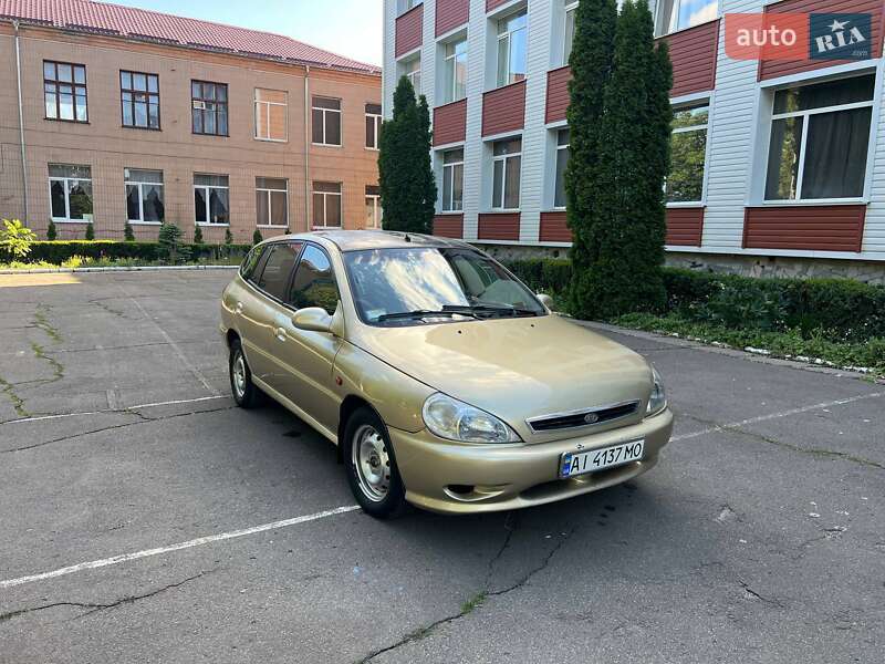 Kia Rio (2002)
