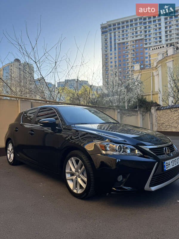 Lexus Ct (2014)