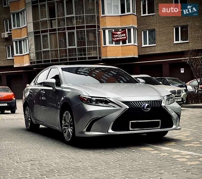 Lexus Es (2018)