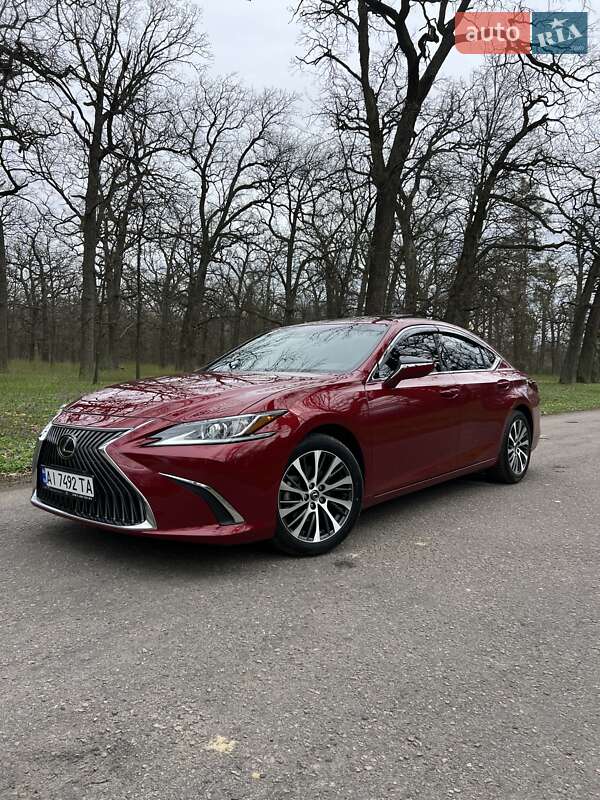 Lexus Es (2020)