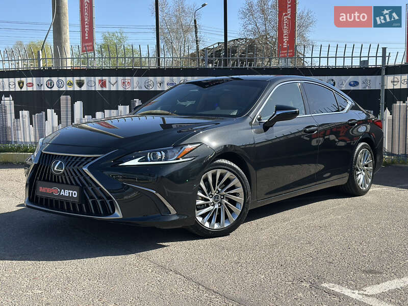 Lexus Es (2023)