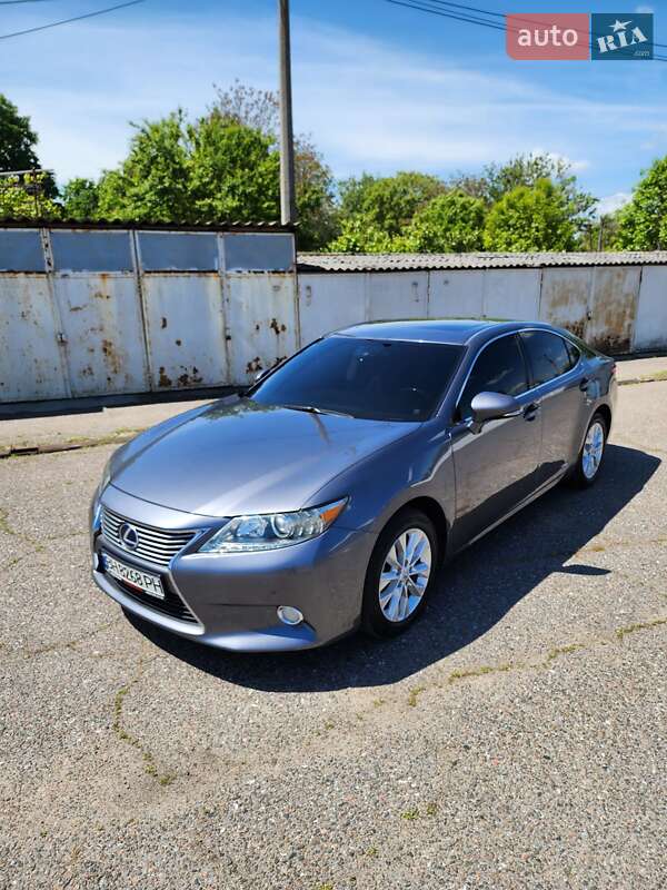 Lexus Es (2013)