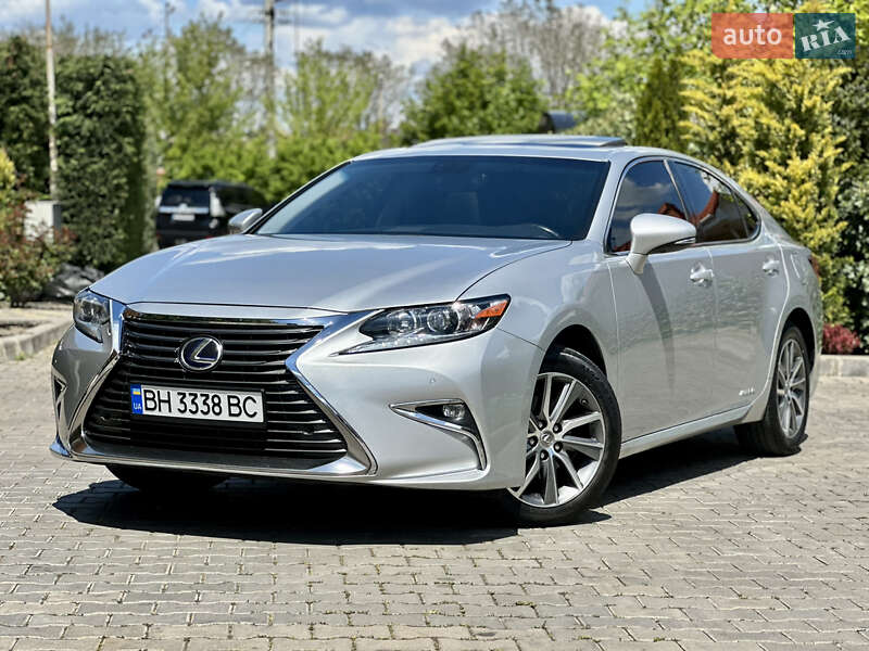Lexus Es (2015)