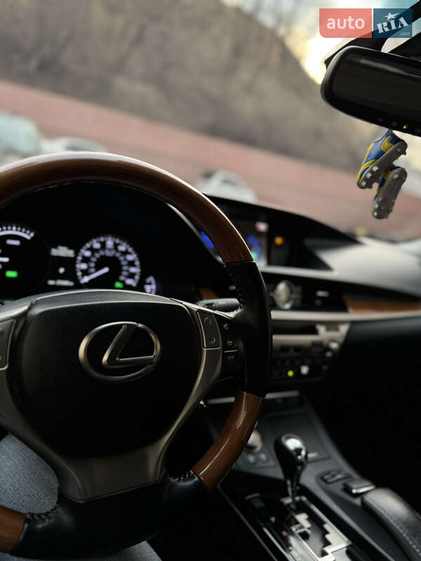 Lexus Es (2014)