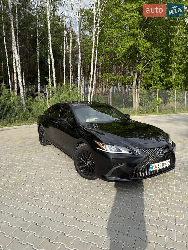 Lexus Es (2018)